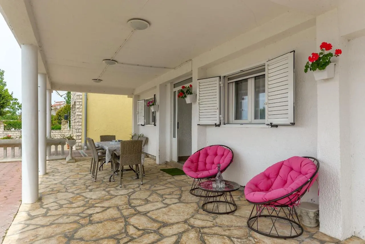 Apartment Pia Mera Zadar